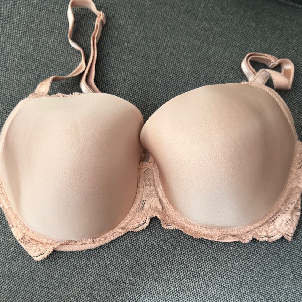 Victoria's Secret Nude Lace Bra